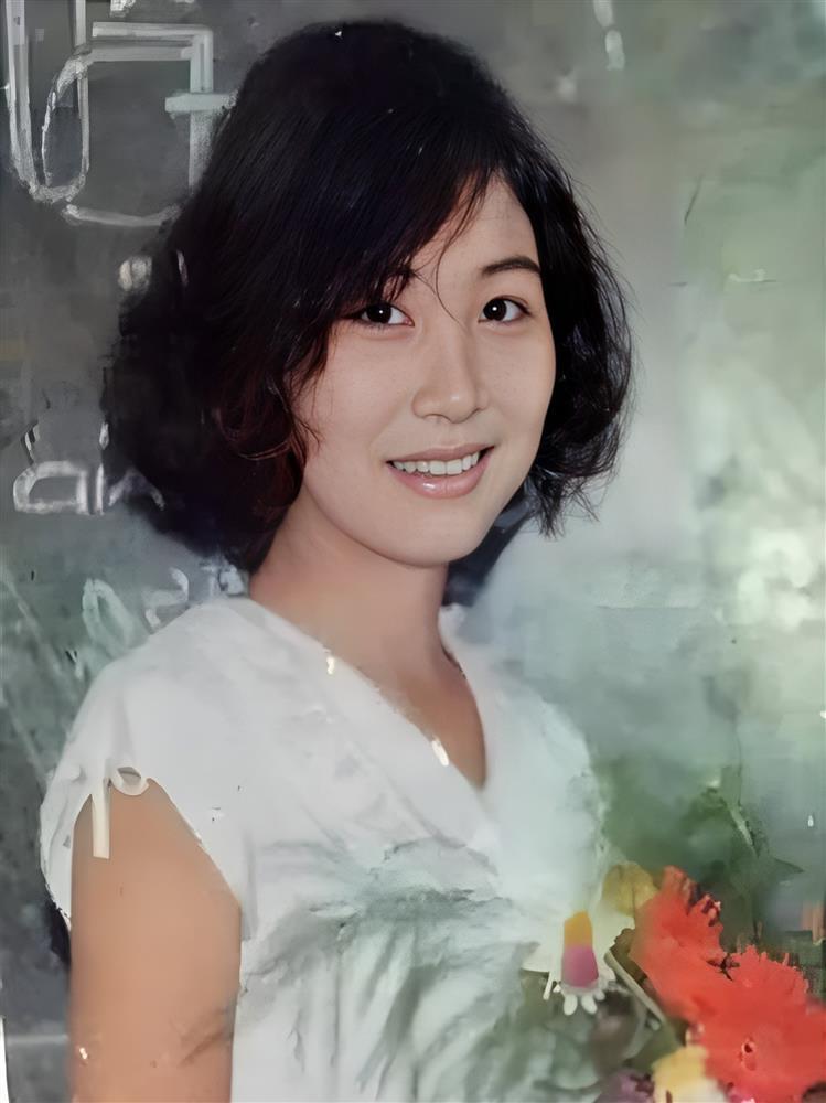 NSND Hồng Vân thời trẻ: Xứng tầm mỹ nhân khiến nhiều chàng trai trồng cây si-2