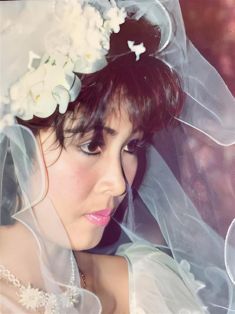 NSND Hồng Vân thời trẻ: Xứng tầm mỹ nhân khiến nhiều chàng trai trồng cây si-8