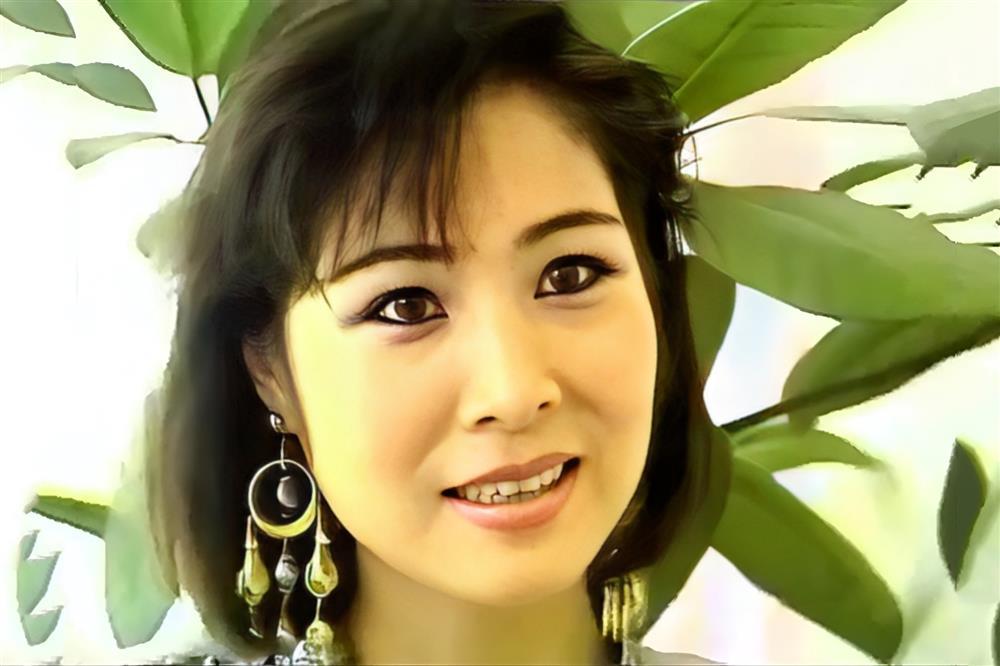 NSND Hồng Vân thời trẻ: Xứng tầm mỹ nhân khiến nhiều chàng trai trồng cây si-9