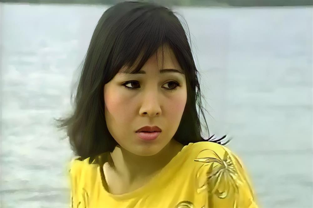 NSND Hồng Vân thời trẻ: Xứng tầm mỹ nhân khiến nhiều chàng trai trồng cây si-10