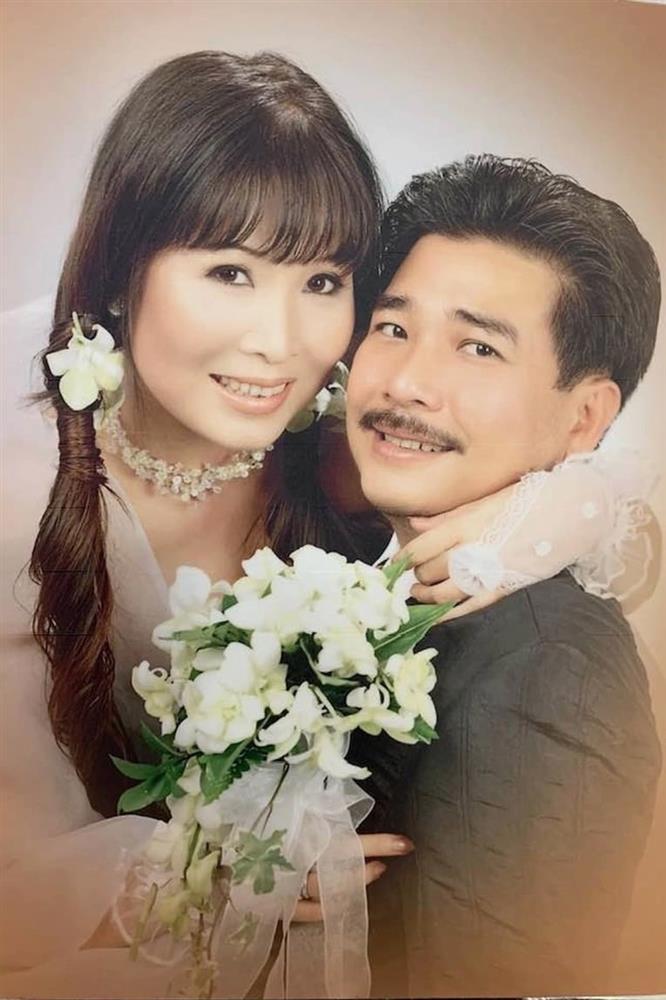 NSND Hồng Vân thời trẻ: Xứng tầm mỹ nhân khiến nhiều chàng trai trồng cây si-15