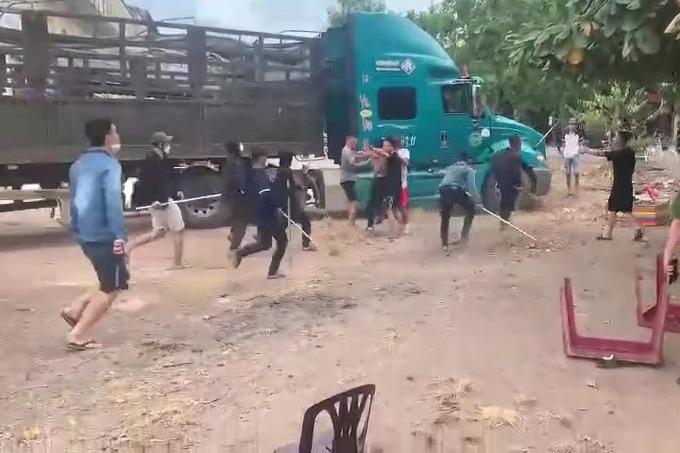 Vụ hỗn chiến náo loạn đường phố ở Quảng Bình: Truy bắt 17 đối tượng-1