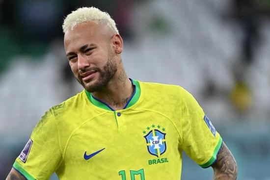 Neymar bị phạt 3,5 triệu USD vì hủy hoại môi trường