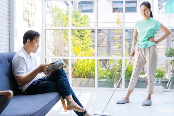 Lấy chồng đẹp trai, chỉ sau 1 tháng tôi đã ngán ngẩm-1