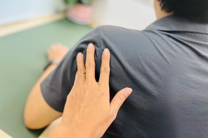 Đi phỏng vấn xin việc, nam vương 1m8 bị phó giám đốc gạ... bao nuôi-2