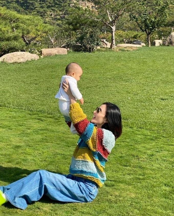 Lý Á Bằng đau buồn vì con gái thứ hai mắc bệnh hiếm gặp-2