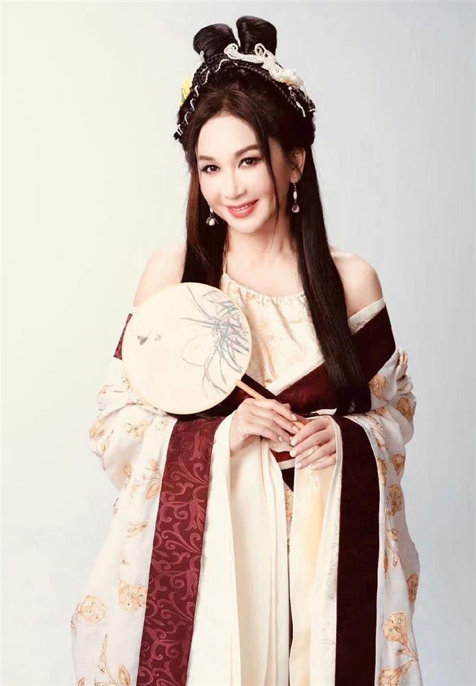 Ôn Bích Hà gây ngỡ nàng khi tái hiện vai Đát Kỷ 22 năm trước-1