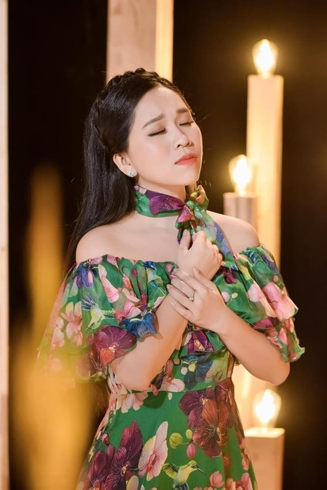 Cháu gái Vũ Linh: Tôi không làm gì trái đạo đức để bị cấm sóng trên truyền hình-1