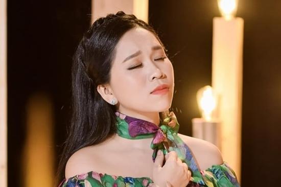 Cháu gái Vũ Linh: 'Tôi không làm gì trái đạo đức để bị cấm sóng trên truyền hình'