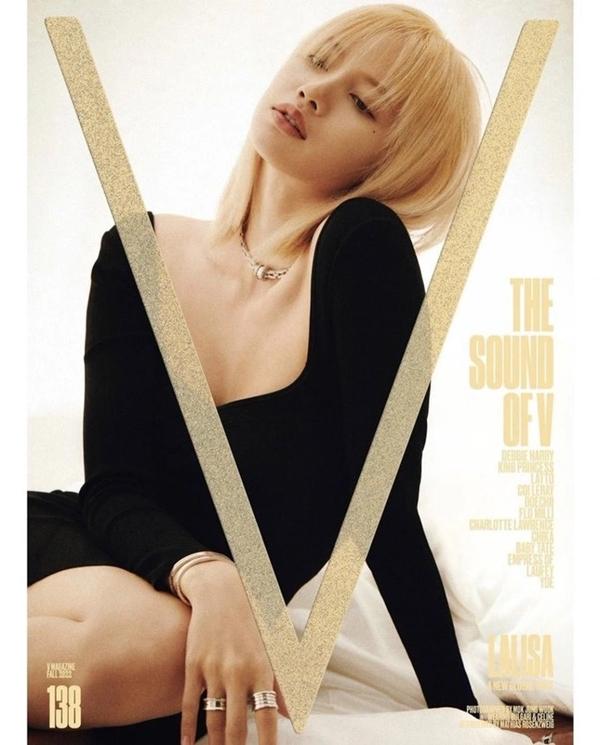 Lisa: Búp bê sống sở hữu vòng eo 48cm, loạt kỷ lục ấn tượng của BlackPink-6