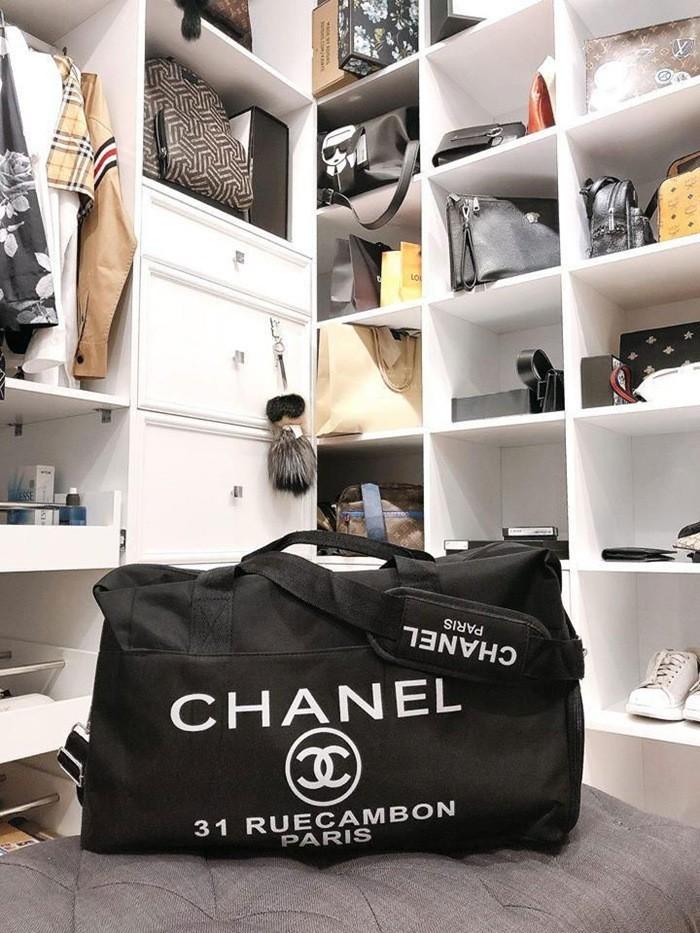 Diệp Lâm Anh đích thị là hồng nhan bạc tỷ, cứ ra tòa là diện cả cây hàng hiệu, dư sức làm mẹ đơn thân-10