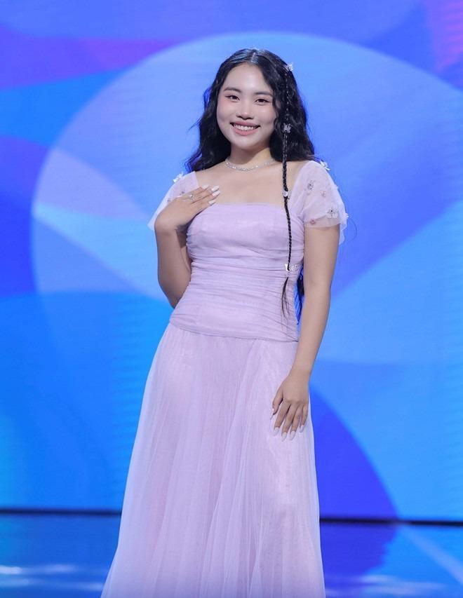 Nữ chủ tịch 2K3 Phương Mỹ Chi gây tranh cãi khi lên sóng Người Ấy Là Ai, dù chưa một mảnh tình vắt vai-1