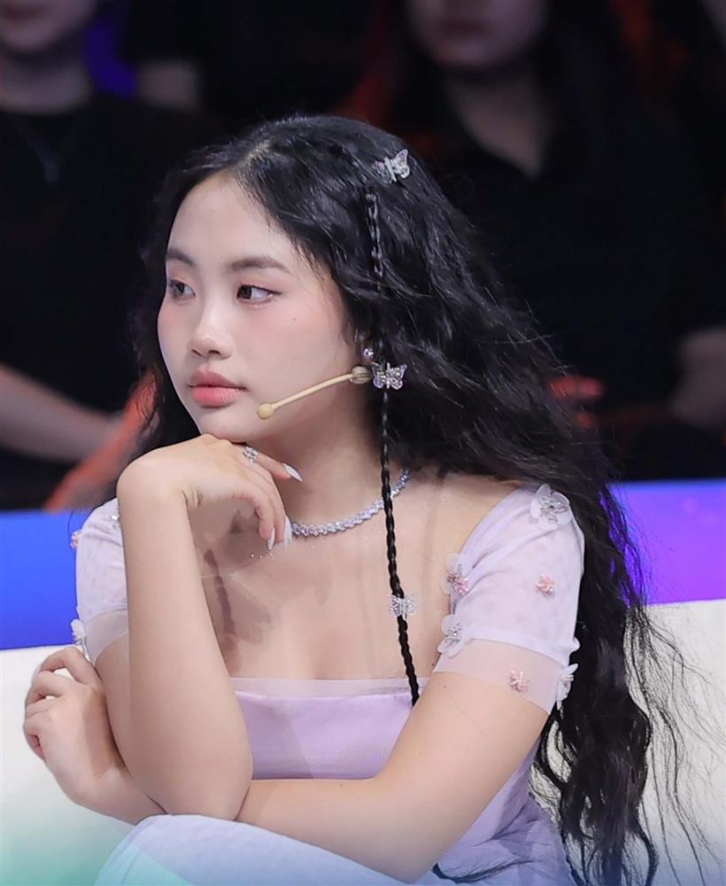 Nữ chủ tịch 2K3 Phương Mỹ Chi gây tranh cãi khi lên sóng Người Ấy Là Ai, dù chưa một mảnh tình vắt vai-4