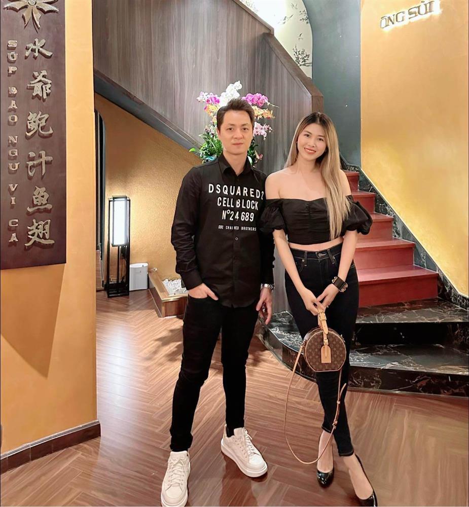 Vợ Đăng Khôi nỗ lực bẻ cong hình thể, U40 diện bikini hot cỡ này chẳng trách chồng sợ mất-5