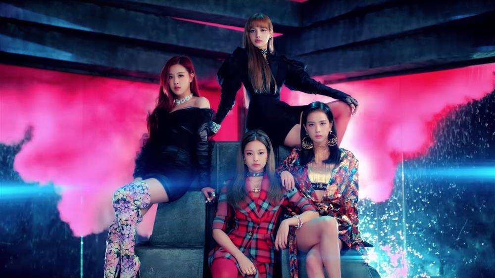 Ngoài mua vé hàng chục triệu đồng, fan Kpop còn làm gì để đu thần tượng?-2