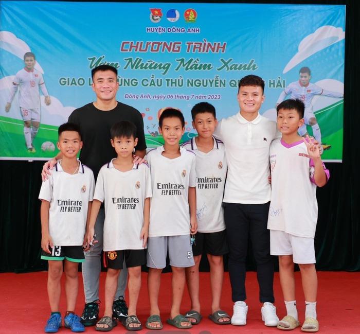 Quang Hải âm thầm làm từ thiện giữa ồn ào của bạn gái-2