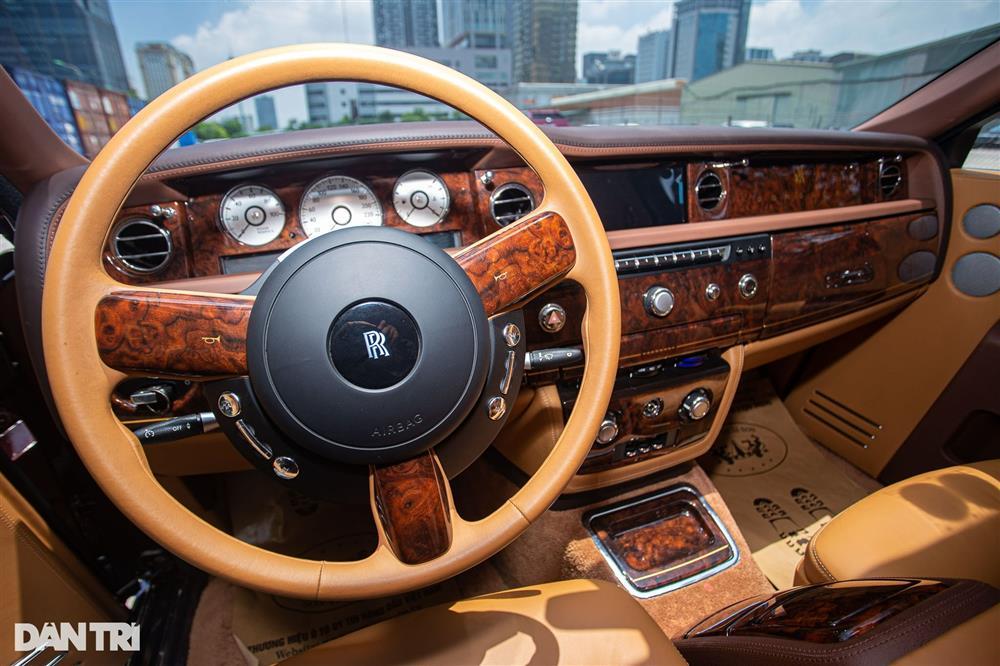 Cận cảnh Rolls-Royce từng của ông Trịnh Văn Quyết, được rao giá 25 tỷ đồng-12