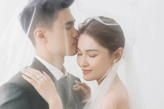 Á hậu Thùy Dung lấy chồng doanh nhân: 'Chúng tôi như quay lại lúc yêu xa'