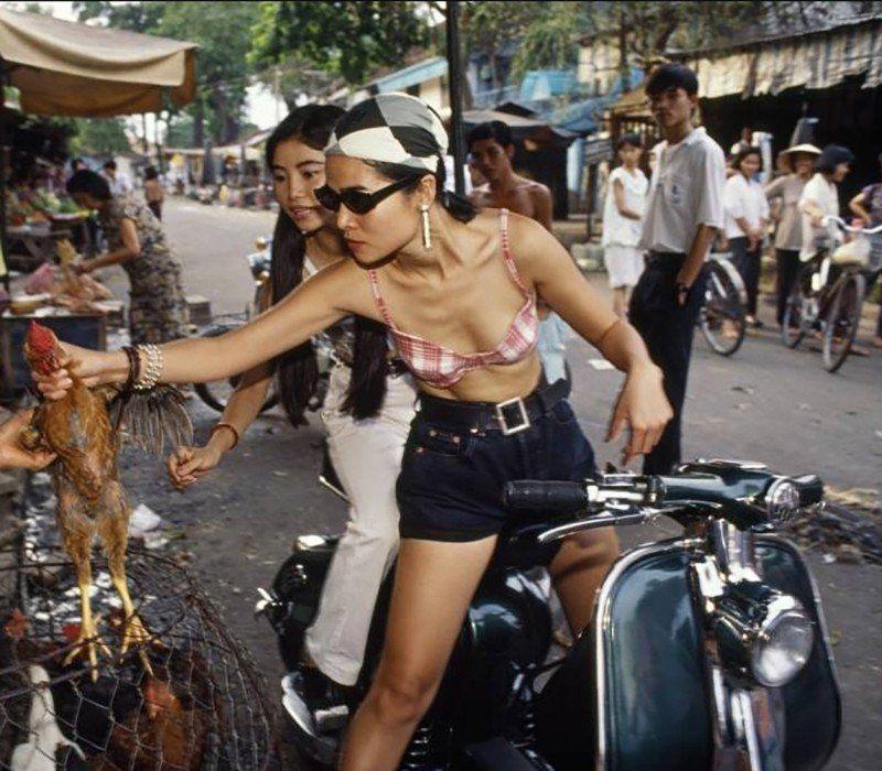 Phụ nữ Sài Gòn xưa đã ăn mặc thế này, táo bạo chẳng thua gái thời nay-17
