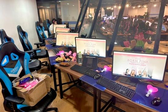 Thuê nguyên dàn máy tính vẫn phải 'nín thở' trong 'cuộc chiến' săn vé BlackPink