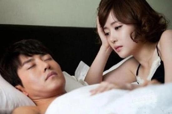 Tôi viết đơn ly hôn dọa chồng, không ngờ anh ấy dám ký thật