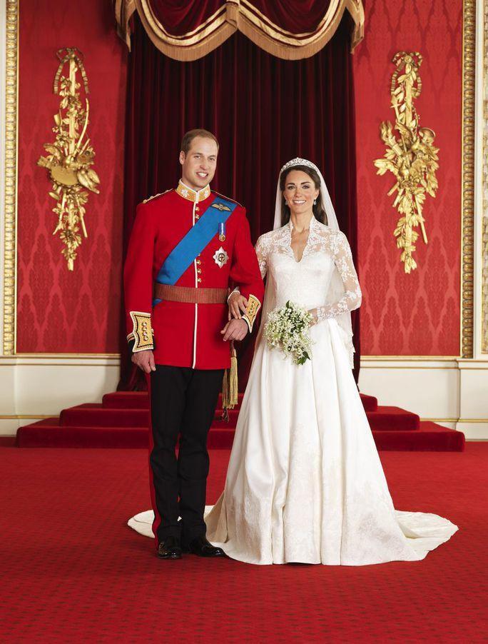 Kate Middleton và William đồng điệu bên nhau 2 thập kỷ, đánh dấu chủ quyền nơi đông người được khen-6