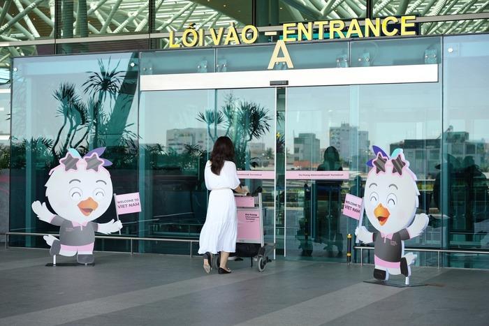 Nhà ga Quốc tế Đà Nẵng phủ hồng đen hưởng ứng không khí đón BLACKPINK-8