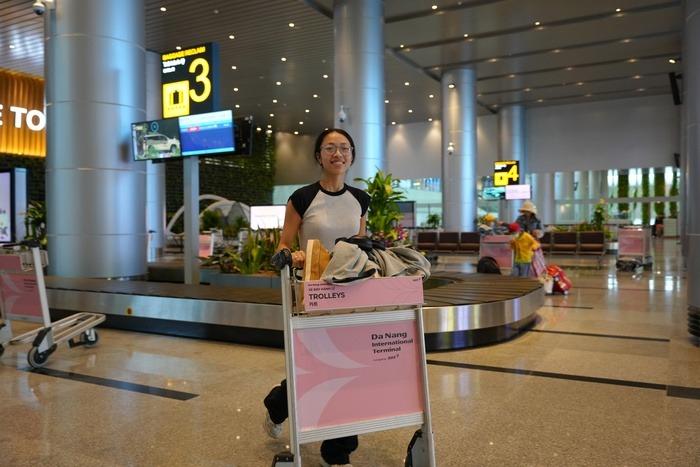 Nhà ga Quốc tế Đà Nẵng phủ hồng đen hưởng ứng không khí đón BLACKPINK-19