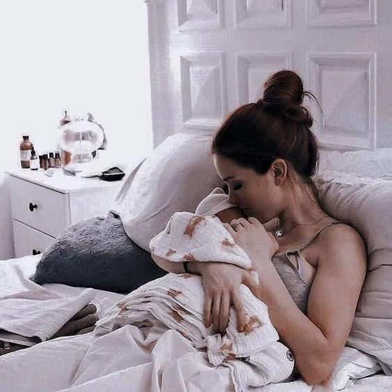 Bị mẹ cấm, anh rể không dám đưa chị gái tôi đi sinh con đầu lòng-1