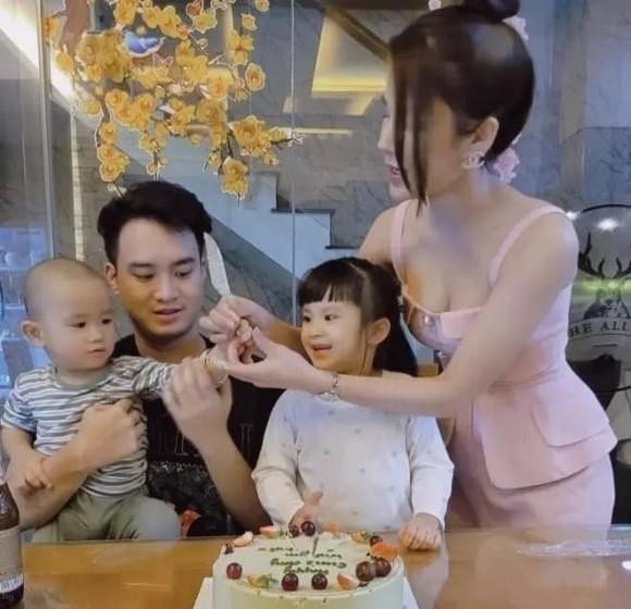 Diệp Lâm Anh đau xót nói lý do quyết đòi con từ chồng: Tôi sợ hãi trước viễn cảnh con mình lớn lên giống cha-1