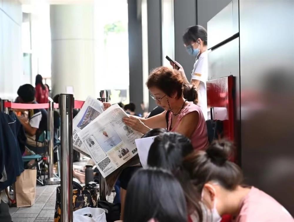 Fan cãi vã, 2 ngày xếp hàng ngoài đường vẫn không thể mua vé xem Taylor Swift-2