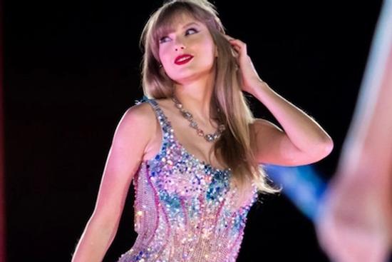 Fan cãi vã, 2 ngày xếp hàng ngoài đường vẫn không thể mua vé xem Taylor Swift