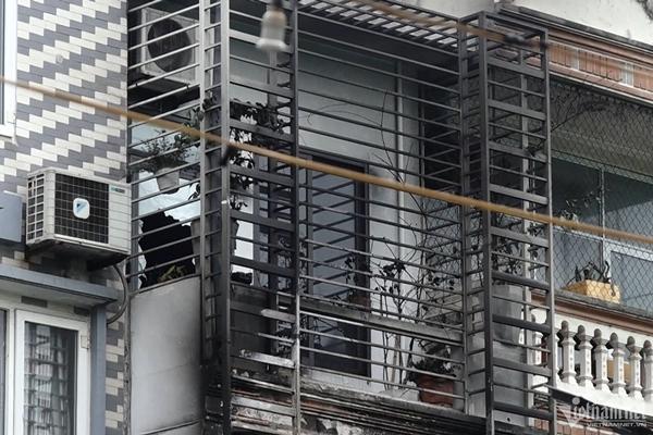 Đường thoát nạn sinh tử khi nhà ống nghi ngút khói lửa-3