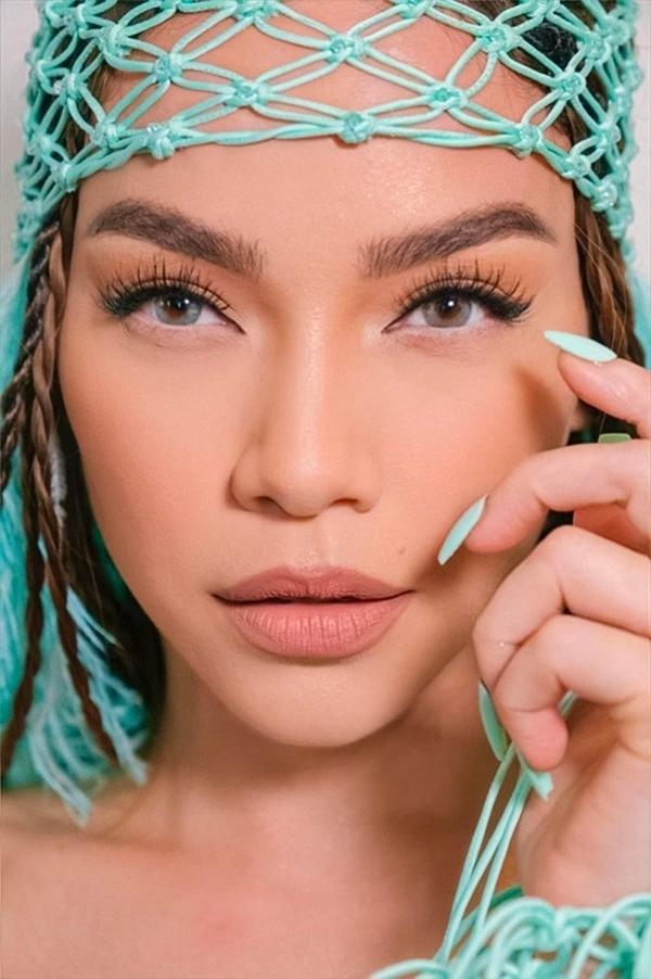 Hồ Ngọc Hà có thói quen làm mất thẩm mỹ đôi bàn tay, tệ hơn là dễ gây hiểm họa khó ngờ-7