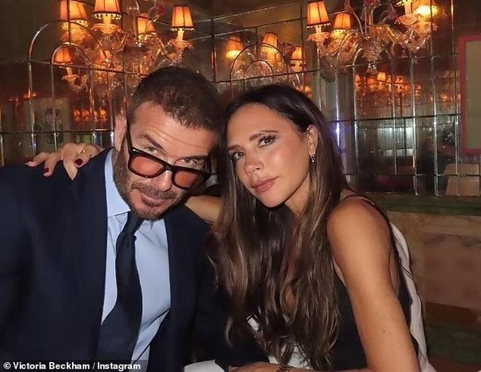 12 tuổi, Harper Beckham đã cao ngang mẹ-8