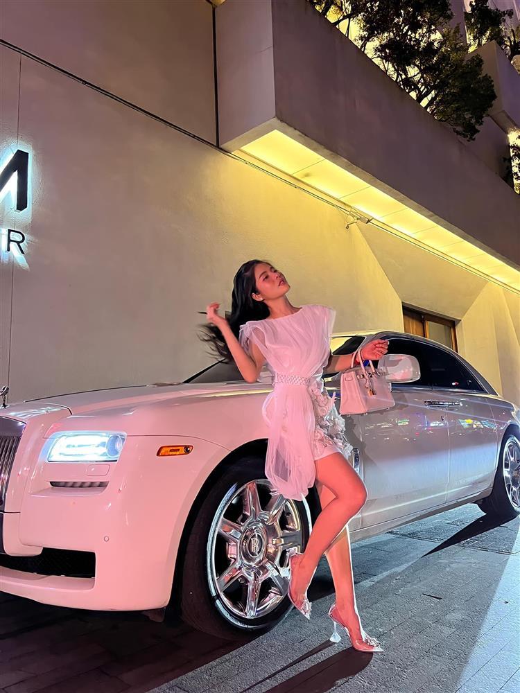 Vợ đại gia siêu xe Bến Tre nổi nhất hôm nay, mẹ 2 con có body đẹp không thua vợ Bùi Tiến Dũng-8