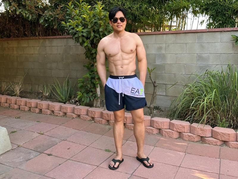 Quang Lê tung ảnh 6 múi cực hot gây chấn động: Trước đó nặng ký tới mức làm gãy cầu-2