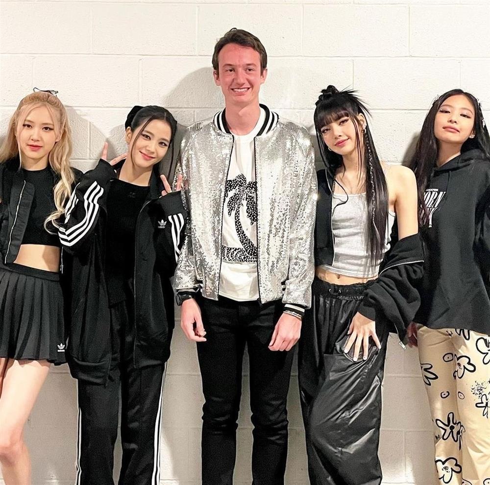 Thành viên nhóm BlackPink thân thiết với con trai tỷ phú giàu nhất thế giới-2