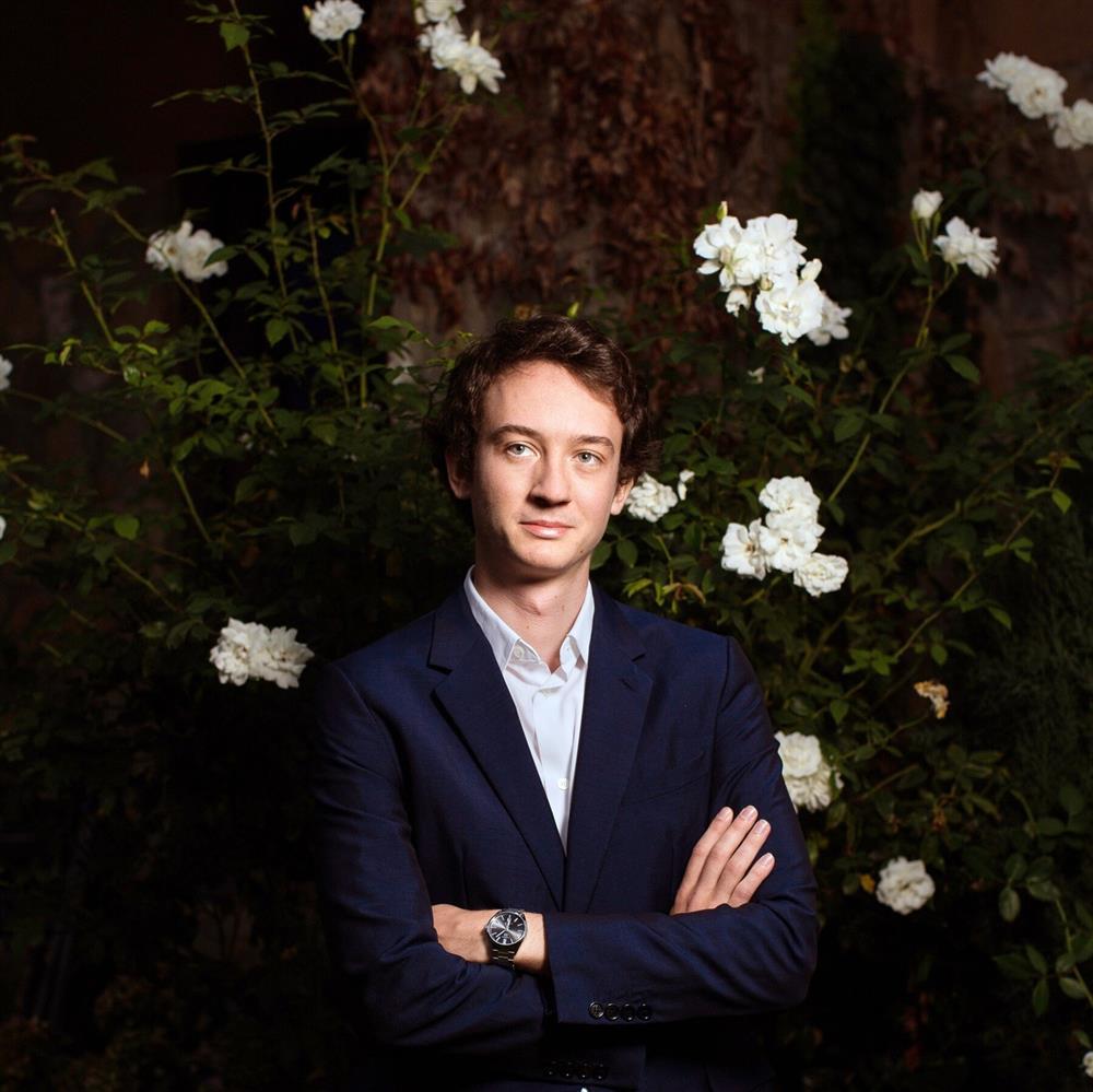 Thành viên nhóm BlackPink thân thiết với con trai tỷ phú giàu nhất thế giới-5