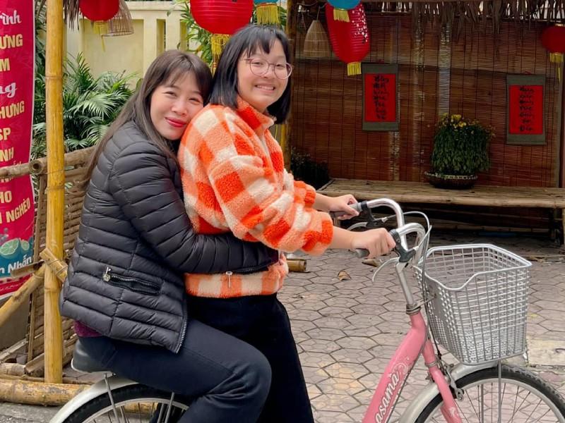 Con gái cao lớn đạo diễn Ai Là Triệu Phú lột xác trước sinh nhật tuổi 12, mẹ nhìn thấy xấu hổ-11