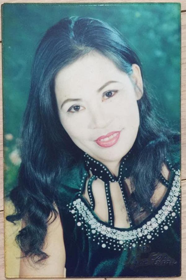 Mẹ ruột phú bà phim Đừng nói khi yêu: Diễn viên đoàn ca múa Bắc Thái, tuổi xế chiều chăm cháu-2