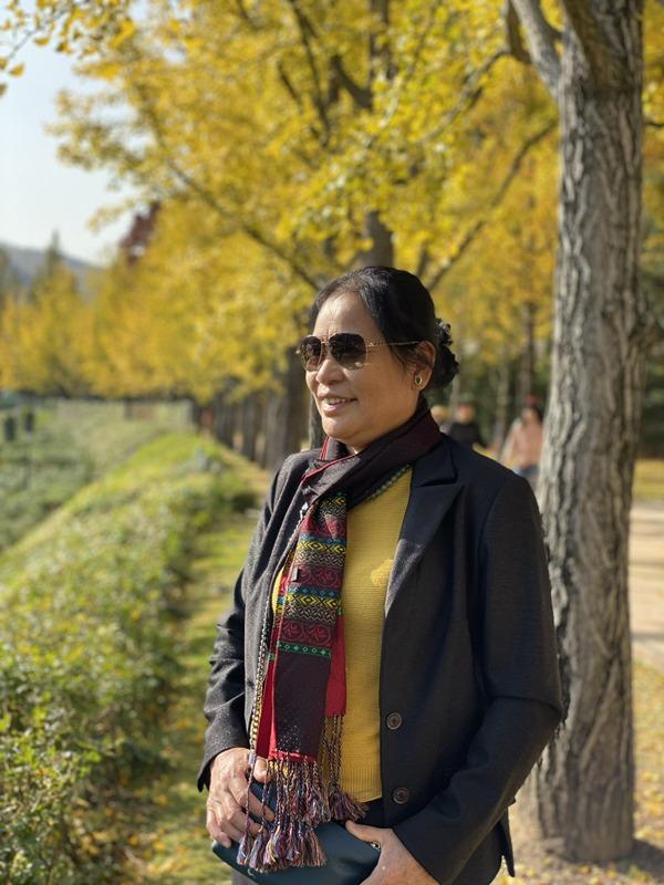 Mẹ ruột phú bà phim Đừng nói khi yêu: Diễn viên đoàn ca múa Bắc Thái, tuổi xế chiều chăm cháu-4