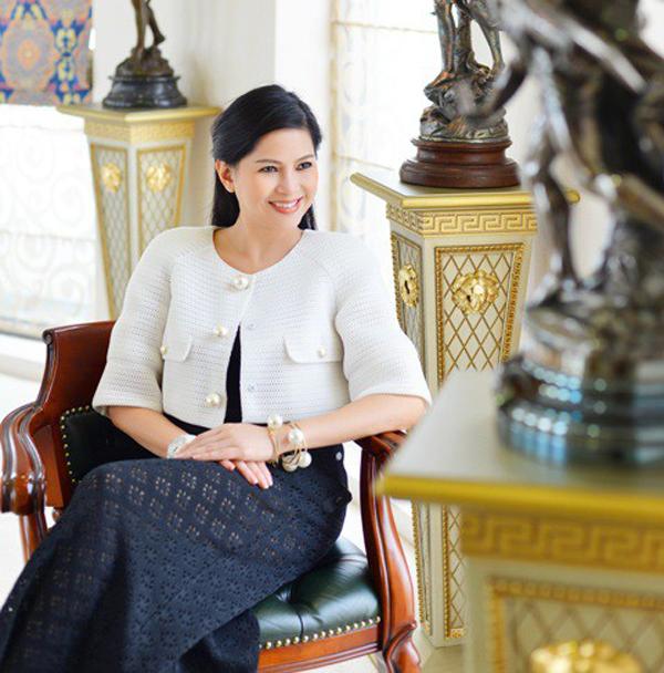 Thủy Tiên Vị Đắng Tình Yêu thập niên 90: Bí quyết nào để da dáng tuổi 53 vẫn trẻ đẹp không tì vết?-8