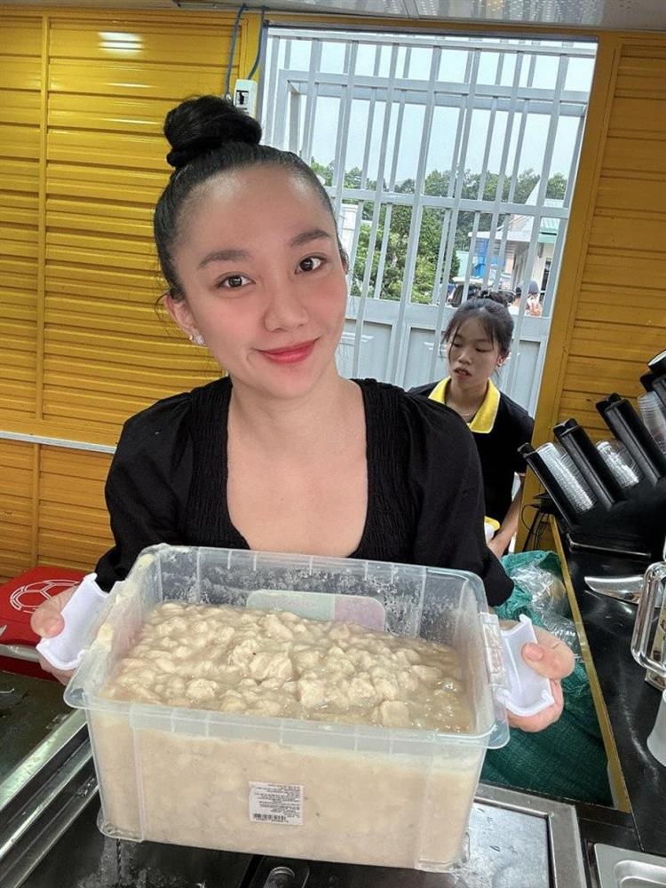 Vợ Lê Dương Bảo Lâm lần đầu đọ sắc Mai Phương Thúy, thua chiều cao nhưng không kém nhan sắc-8