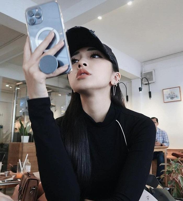 Trùm buôn siêu xe bị tạm giữ, hot girl từng cầm lái Lamborghini lại khiến cộng đồng mạng xôn xao-2