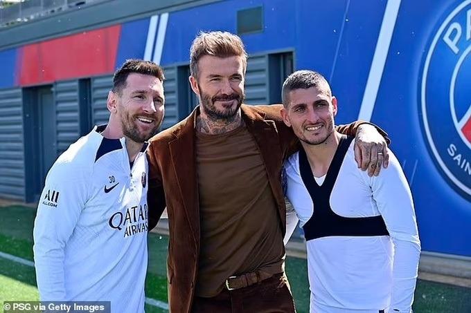 David Beckham tự tay thực hiện bức tranh tường chào đón Messi-2