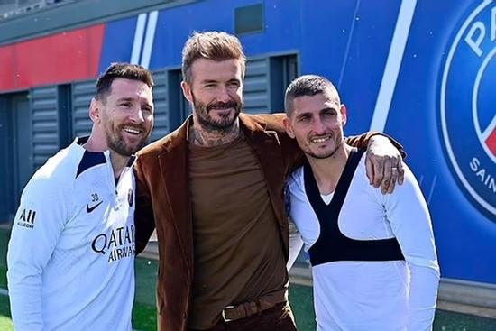 David Beckham tự tay thực hiện bức tranh tường chào đón Messi