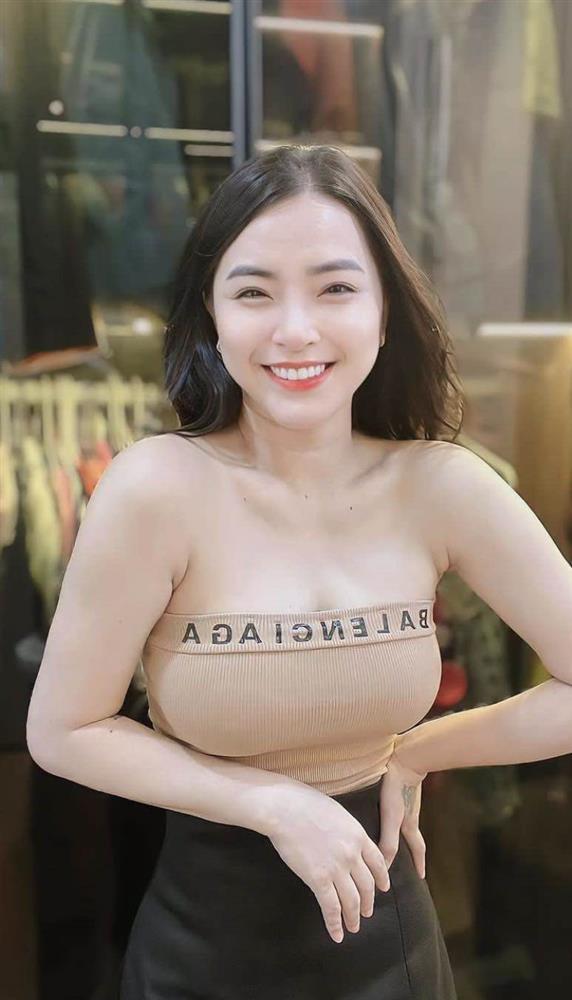 Gái 3 con Hải Băng U40 đẹp nuột nà, khác hẳn hình ảnh bụng núng nính mỡ 4 năm trước-4