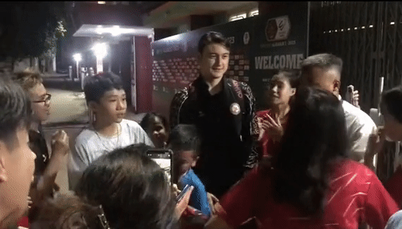 Quang Hải, Văn Hậu đi làm bằng xế hộp bạc tỷ, bất ngờ với lựa chọn của Đặng Văn Lâm-5