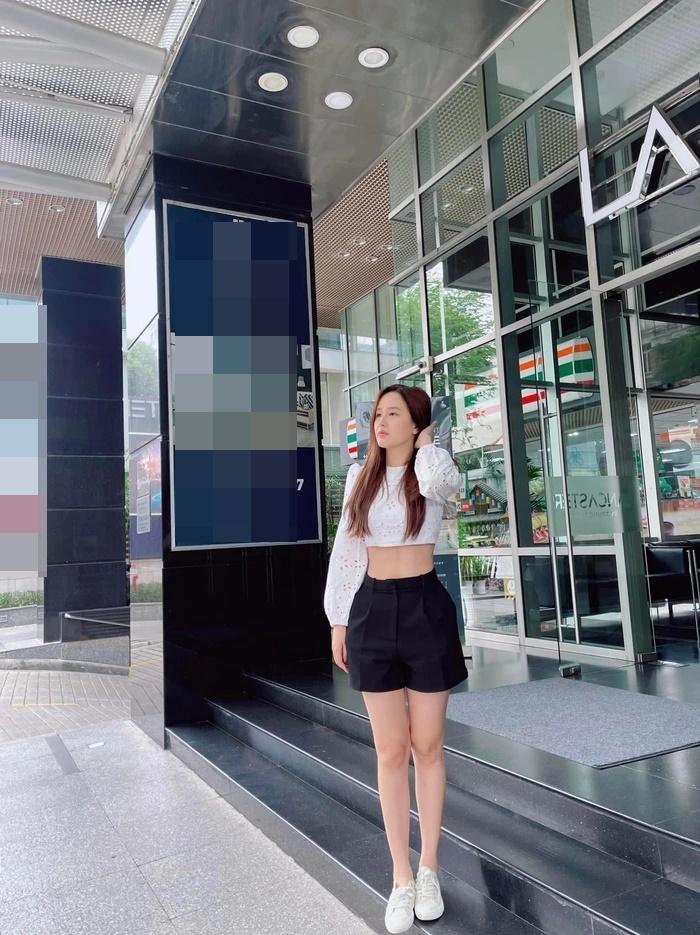 Mai Phương Thuý khoe vòng 2 thon gọn sau khi liên tiếp vướng tin mang thai-1